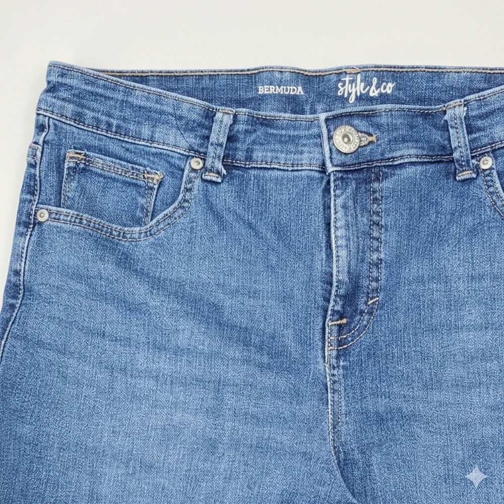 Style & Co. Size 10 Shorts Bermuda Long Blue Cotton Denim Stretch Cuff 5 Pocket